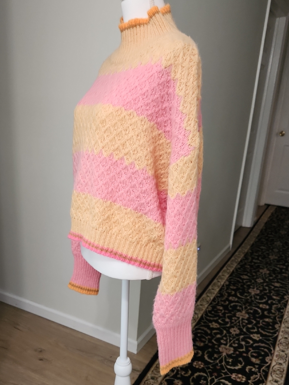 Lalavon Cozy Aesthetic Sweetheart Stitch Striped Cropped Sweater Pink Yellow M - Picture 5 of 16